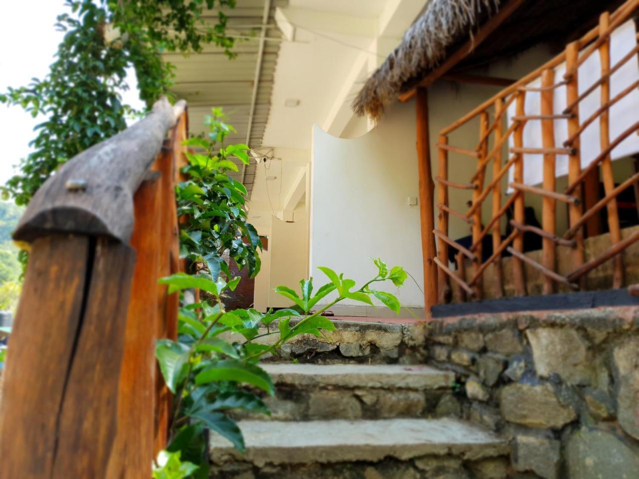 River House Ella Exterior photo
